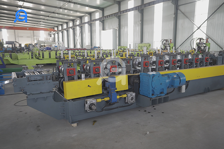 C purlin roll forming machine