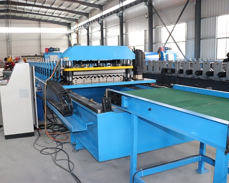 Corrugated Roofing Sheet Roll Forming Machine