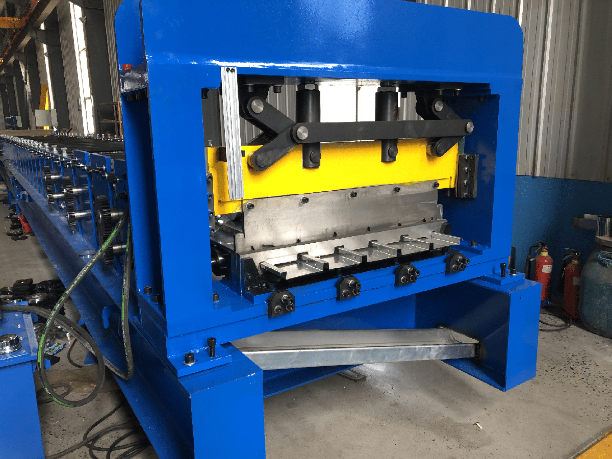 Machine for Producing Dovetail Metal Decking in Malaysia