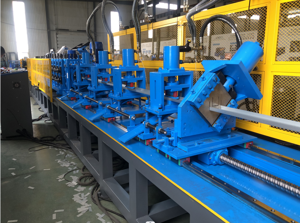 High speed automatic corner stud rolling forming machine