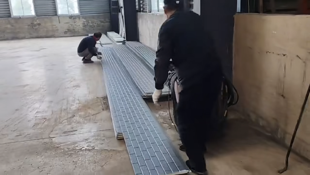 Maximize Efficiency with Our Advanced PU Sandwich Panel Rolling Forming Machine